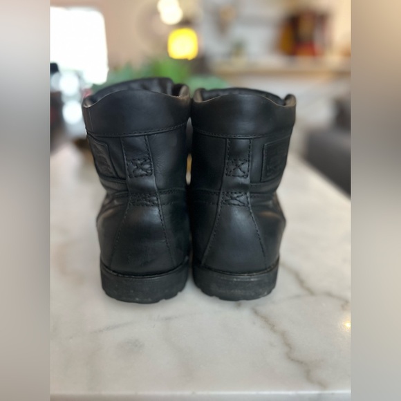 Men’s Levi’s Black Leather Boots – Size 9 | Classic and Timeless Style - Picture 5 of 8